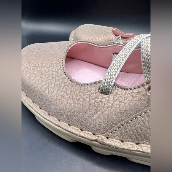 On Foot- Pink‎ Shimmer, Stretch Lace Shoes- Size:37